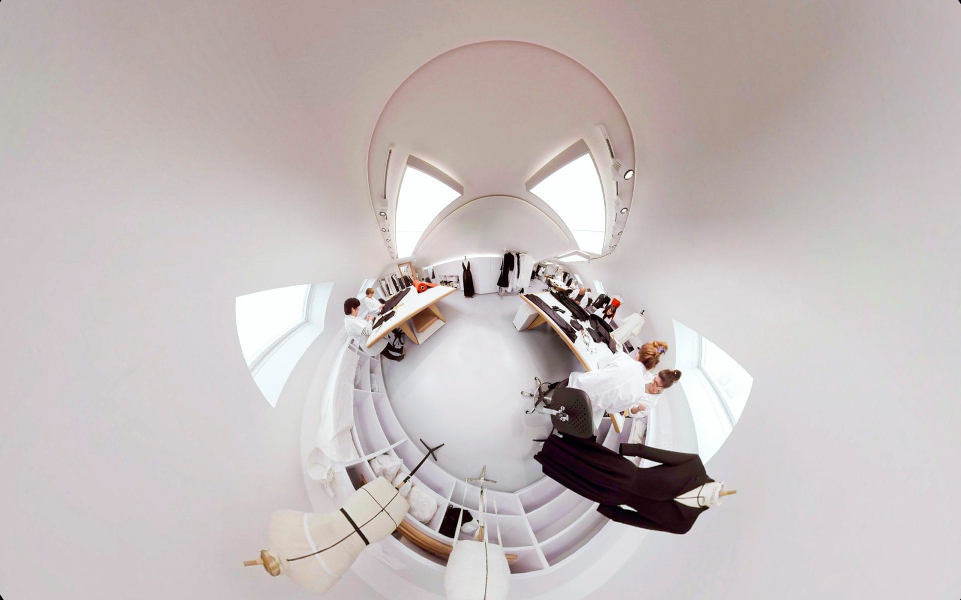 Dior Atelier Avenue Montaigne 360 Virtual Reality Film by Valerio Mezzanotti